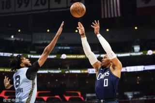 的话题推向 的话题推向