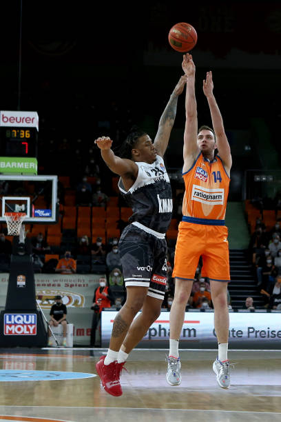 分钟连续三 分钟连续三