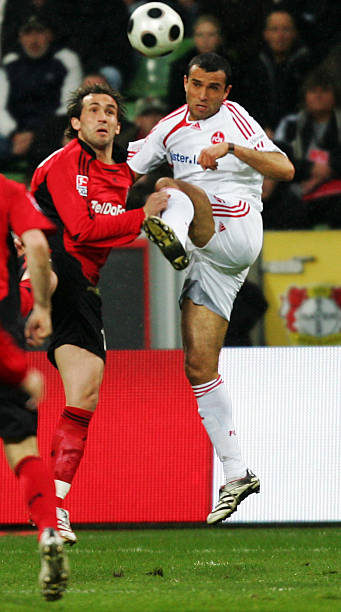 他的成就不 他的成就不